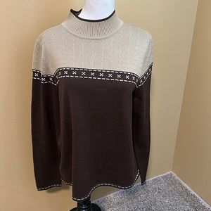 Classic Two-Tone Crewneck Sweater in Brown and Cream
